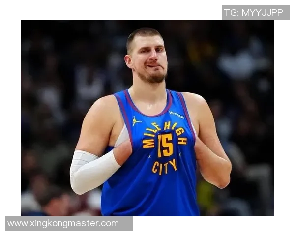 约基奇首节状态低迷仅得3分6板4助表现不佳球队面临挑战 约基奇首节状态低迷仅得3分6板4助表现不佳球队面临挑战