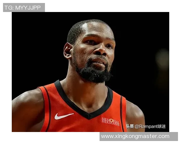 杜兰特12月全勤表现出色场均266分5板54助13帽命中率180正负值高达79 杜兰特12月全勤表现出色场均266分5板54助13帽命中率180正负值高达79